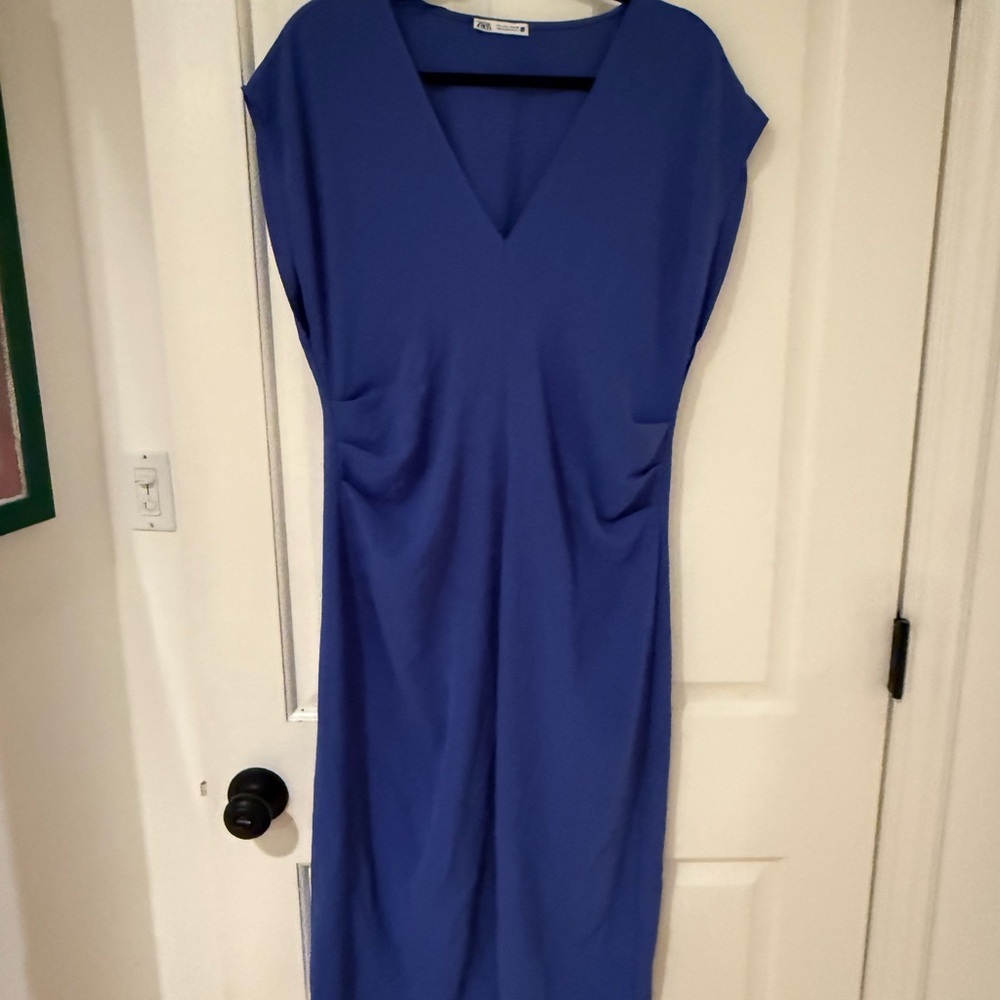 Elegant Blue V-Neck Dress